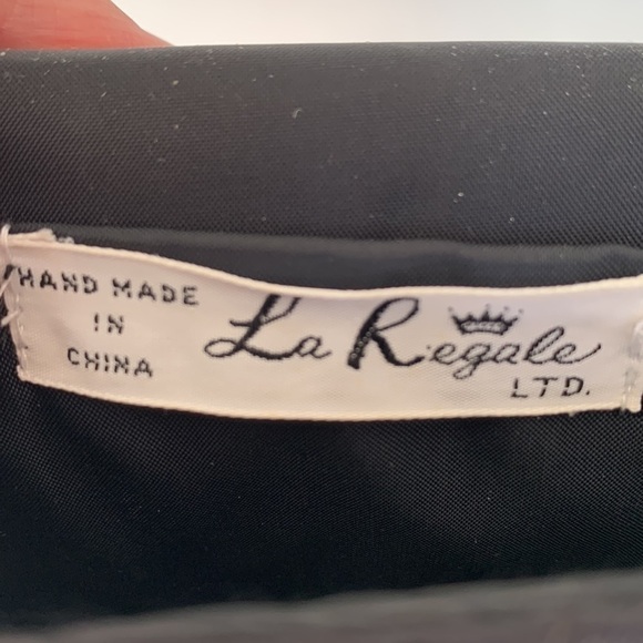 Evening beaded black handbag for homecomings. La Regale Ltd. Snap closure - Picture 9 of 10